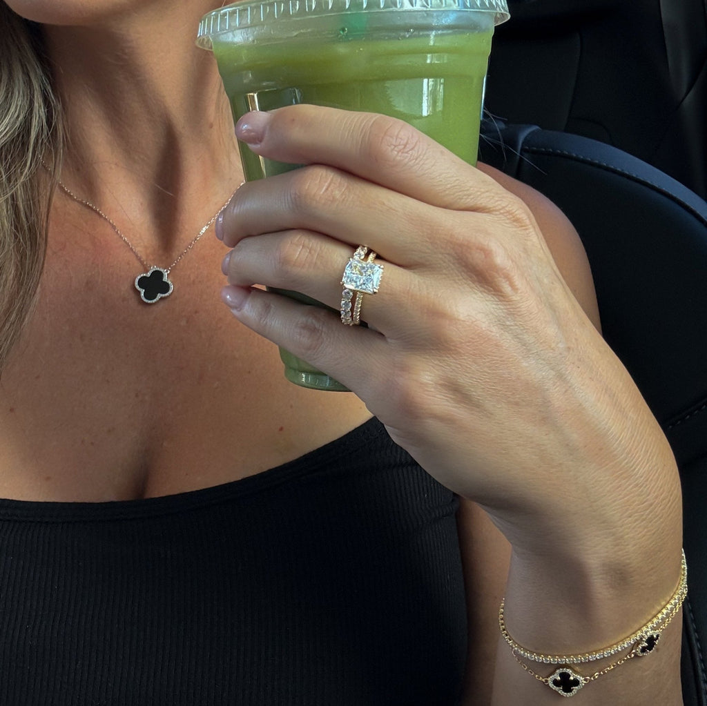 CRUSHED ICE RADIANT CUT RING