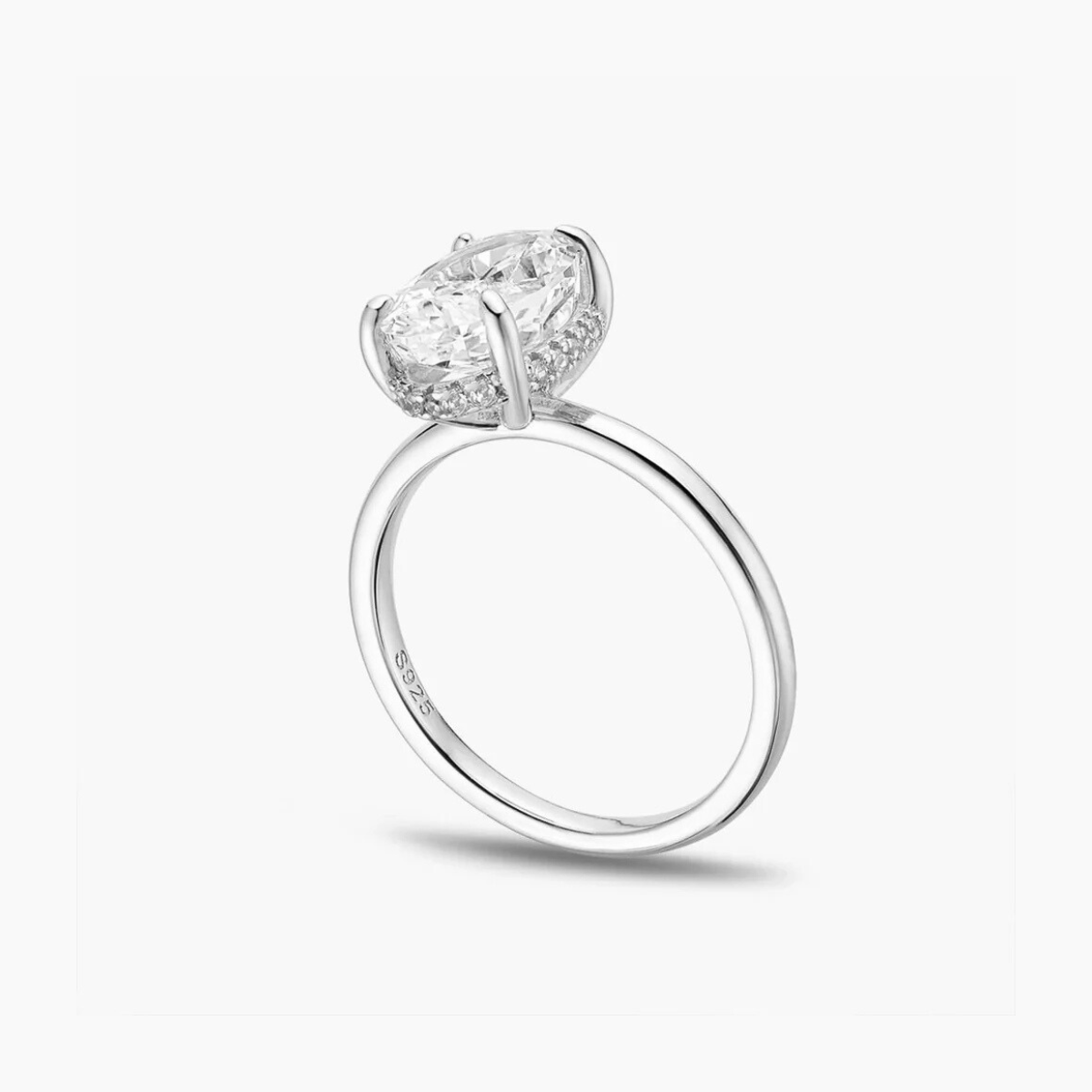 MINI-OVAL CUT RING