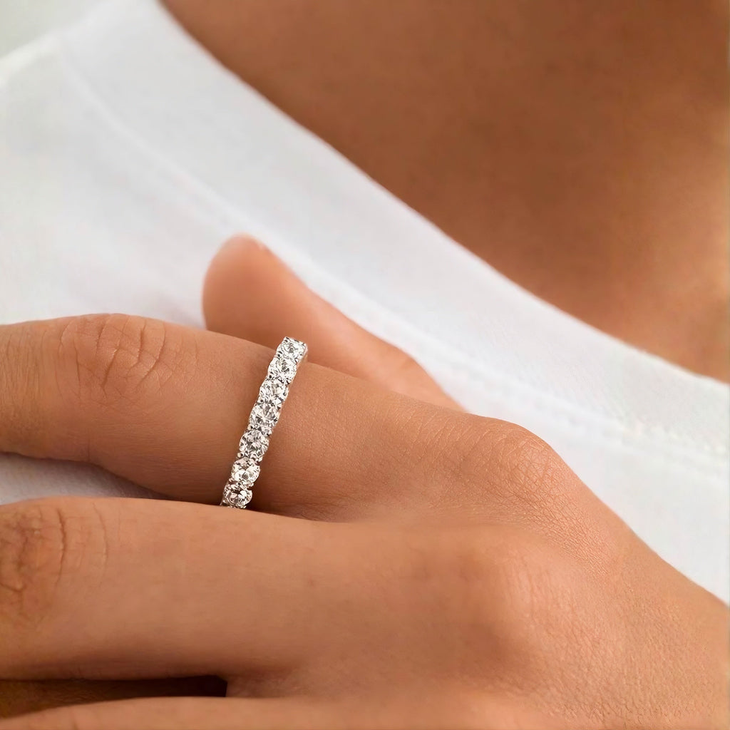 STACKABLE ETERNITY BAND